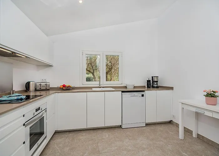 Semesterbostad Romani